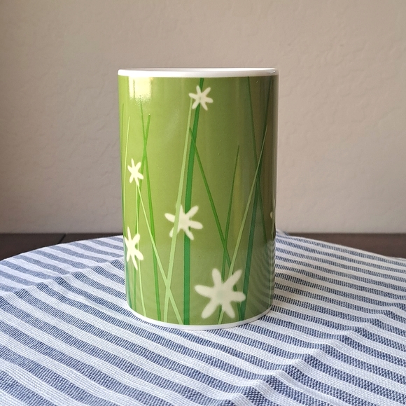 Vintage Y2k '04 Starbucks Coffee Tea Mug Avocado Green, Grass with Daisies, 4.7" - Picture 6 of 9
